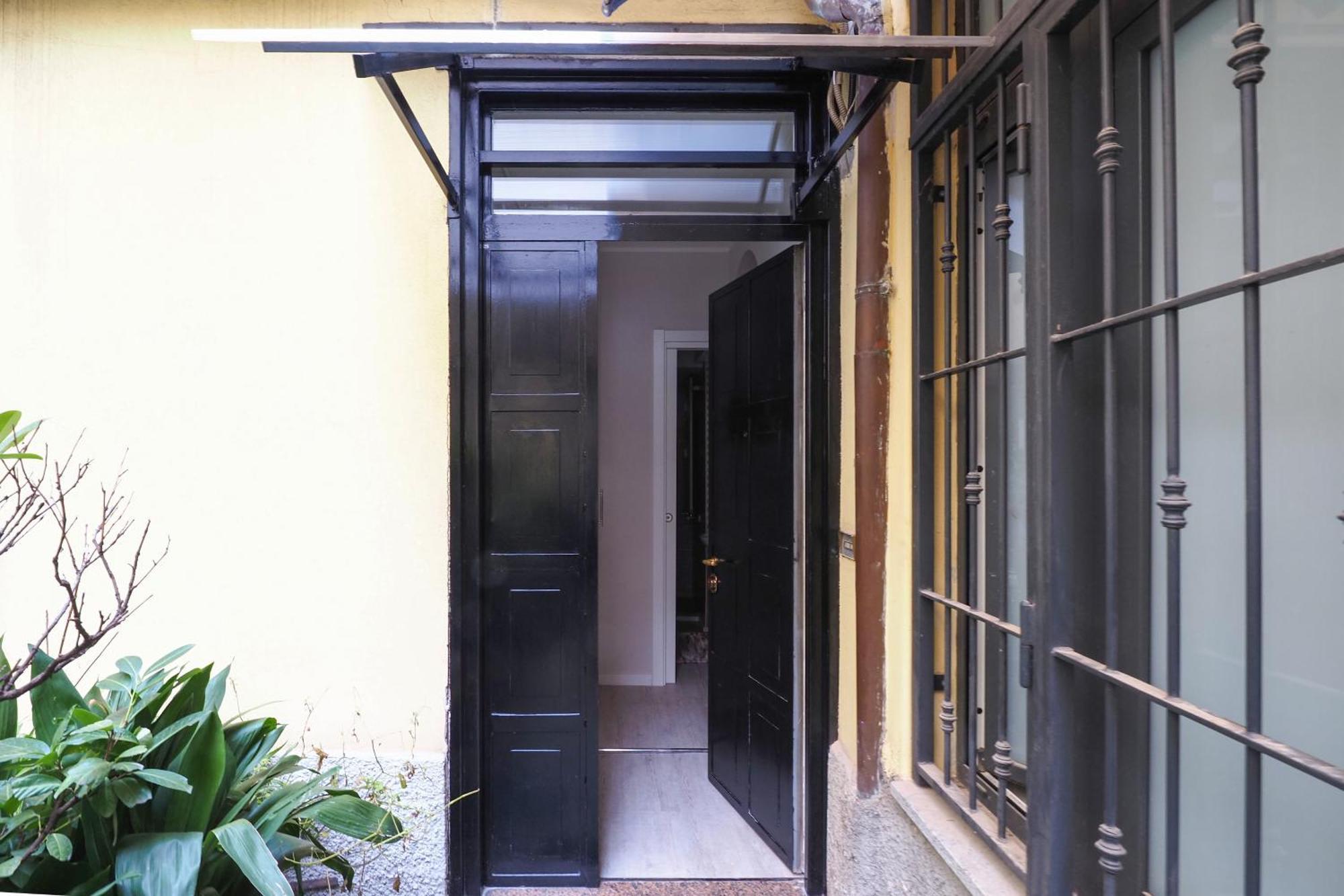 Delizioso Studio Tra Navigli E Mm Sant'Agostino Milan Luaran gambar